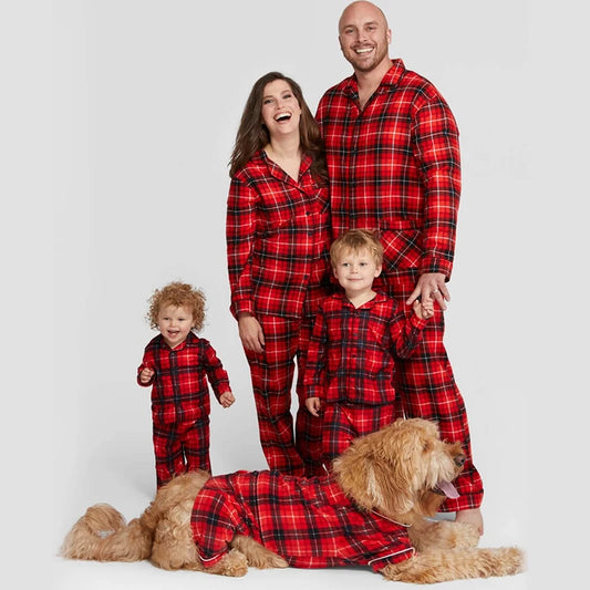 Christmas Family Matching Pajamas – Plaid Cotton Set for the Whole Family (Including Dog!) 🎄🐾