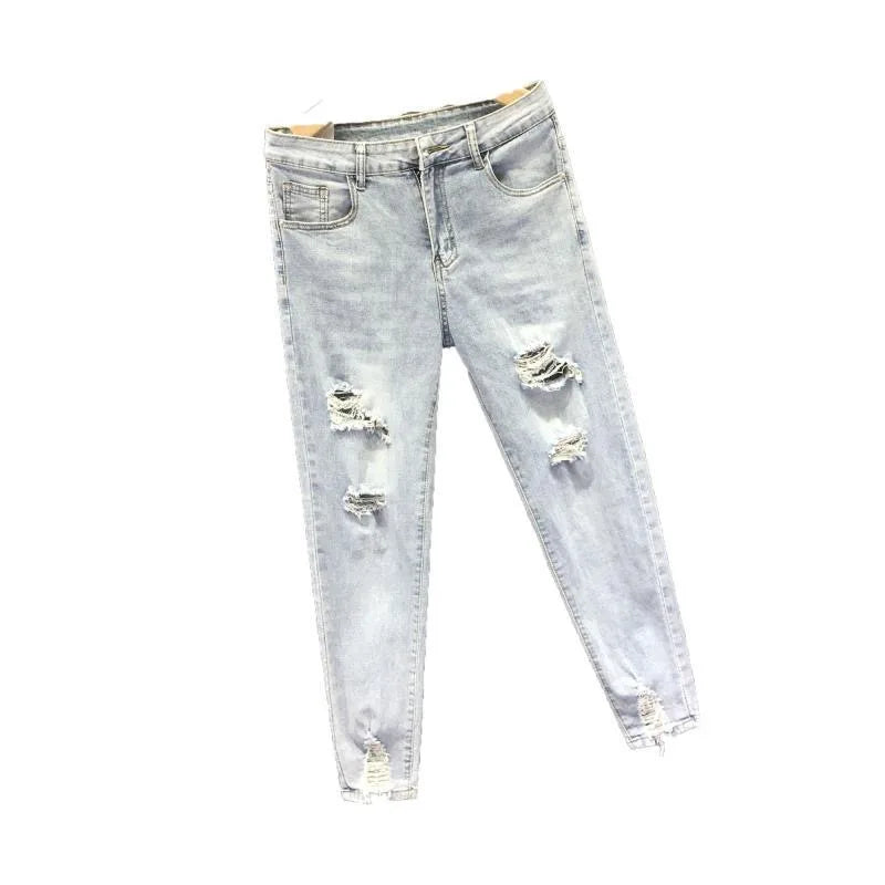 🔥 Upgrade Your Wardrobe with These Trendy Ripped Jeans! 🕶️