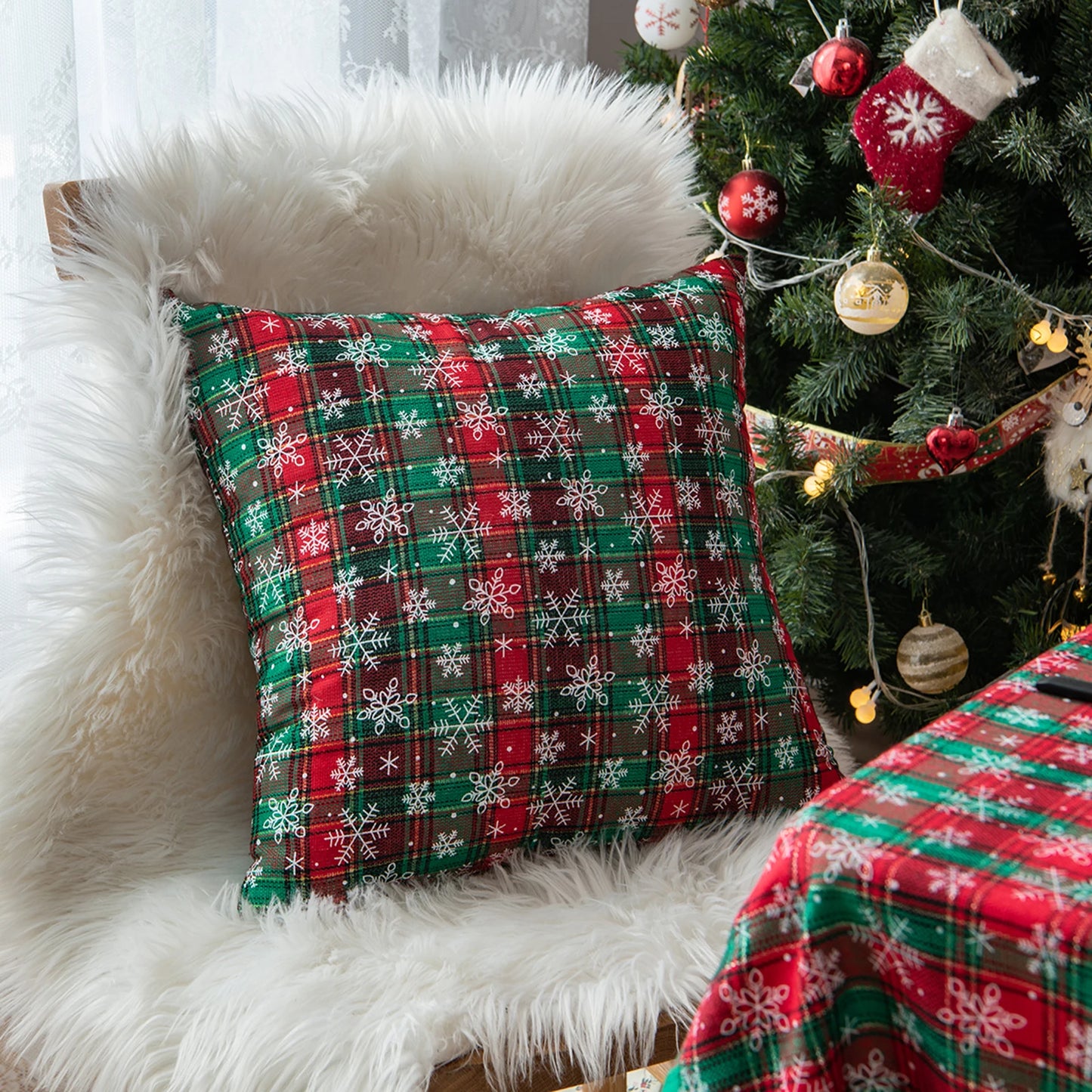 45x45cm Christmas Pillow Cases | Scottish Tartan Plaid Cushion Covers | Snowflake Throw Pillow for Home & Party Decor