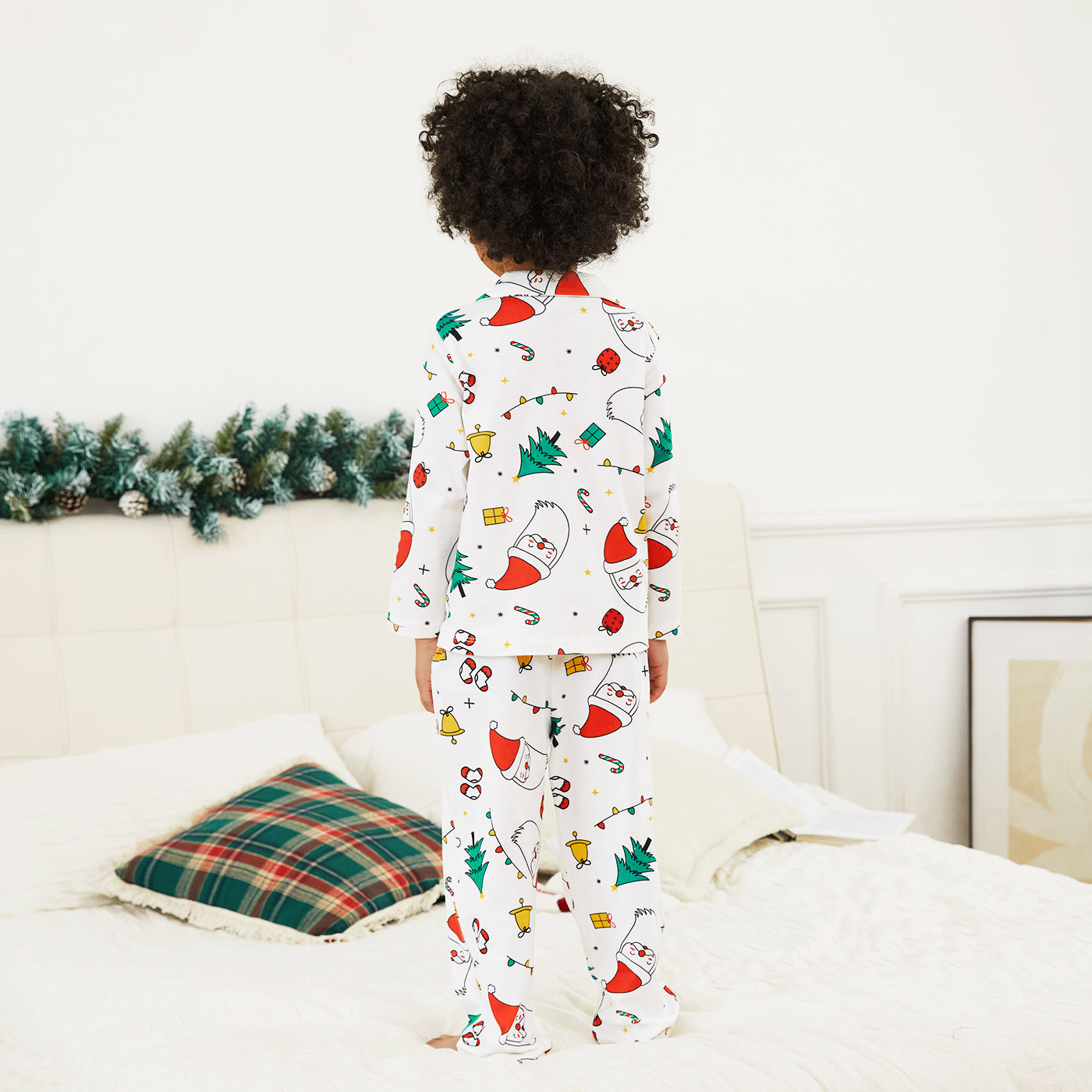 Christmas Family Matching Pajamas – Colorful Festival Print & Flame-Resistant! 🎄🔥