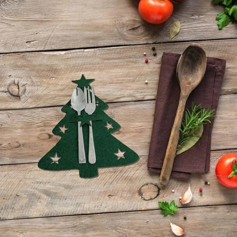 🎄 4PCS Christmas Cutlery Bag Set | Elk & Xmas Tree Knife and Fork Holders | Non-Woven Fabric Table Decor 🎉