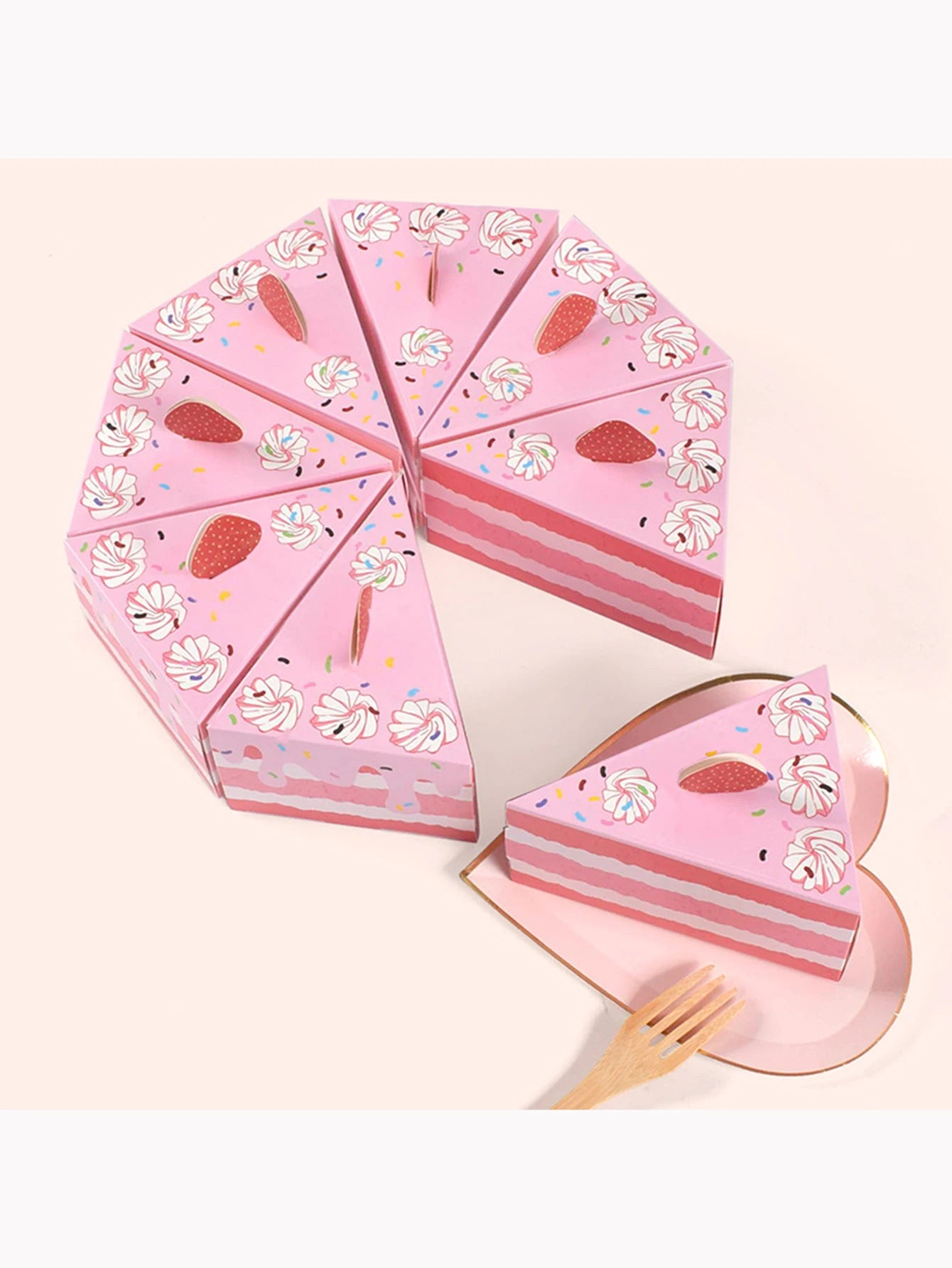 🎂✨ 20pcs Triangular Cake-Shaped Gift Boxes – Perfect for Birthdays, Weddings, & Parties! 🎁🍬