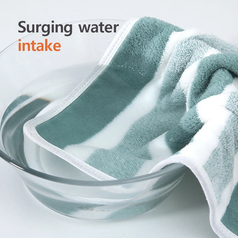 🛁 Upgrade Your Bathing Experience: Thickened Absorbent Bath Towel! 🌟